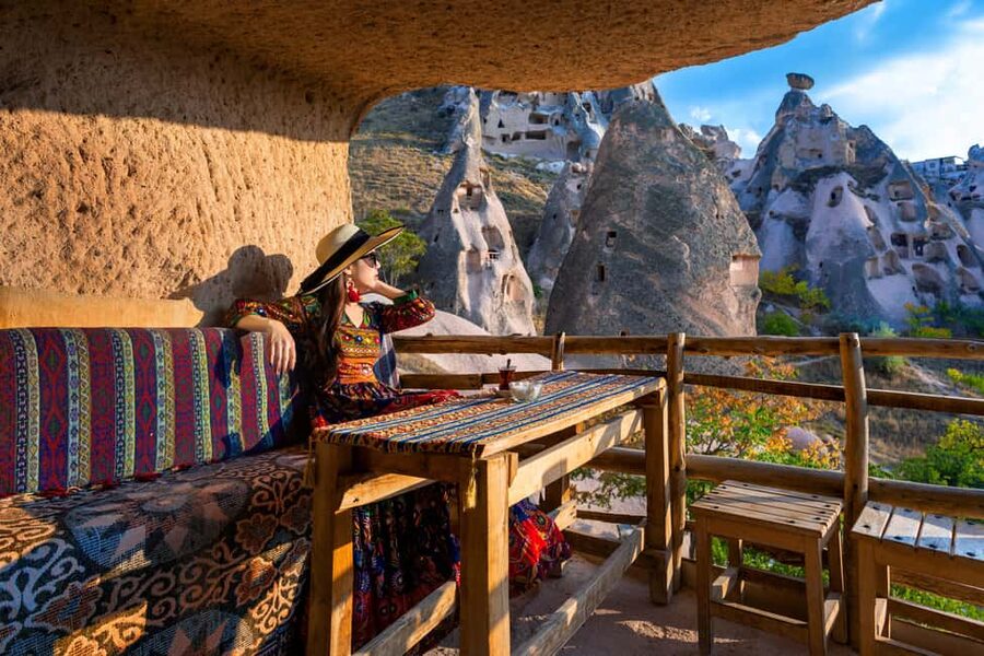 Ultimate Cappadocia Experience: Red & Green Tour in One Day - Morning pickup and the Göreme Panorama plus Love Valley photo hunt